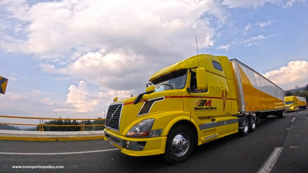 Unidad de Transportes Montes del Norte en carretera